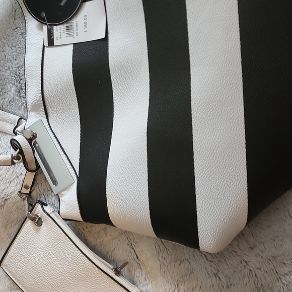 Wilson's Leather Black Rivet Gabby Tote, Black/White NWT - Picture 4 of 12